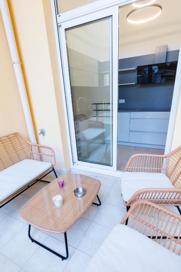 Jardin Des Muses - 2 Pieces - Parking Carre D'or Apartment